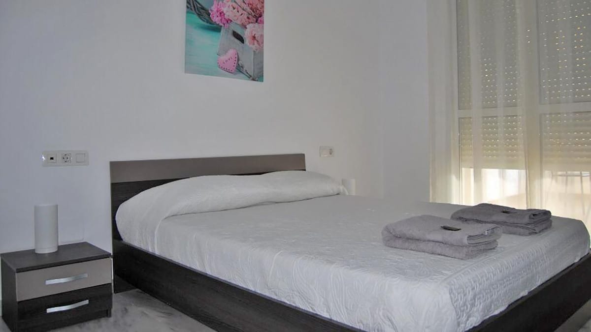 Photo 11 Middle Floor Apartment Benalmadena, Costa del Sol, Málaga – R4408759
