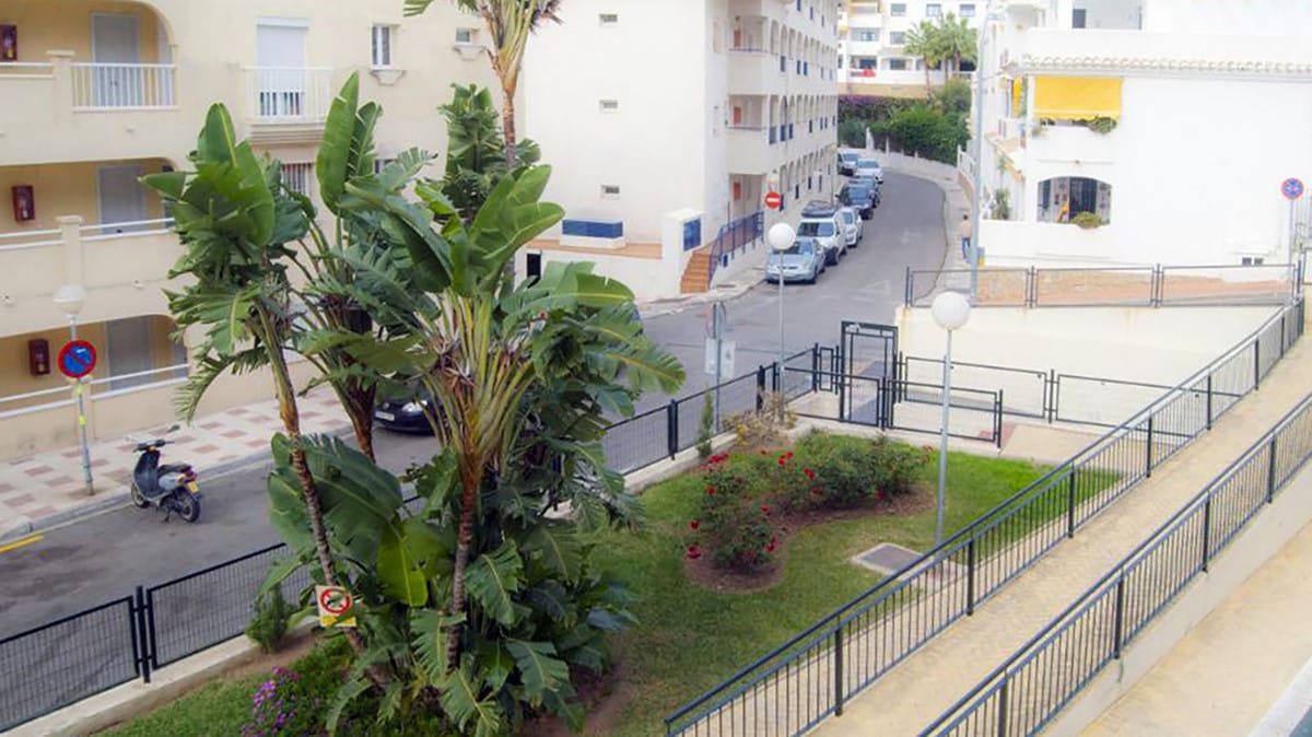 Photo 3 Middle Floor Apartment Benalmadena, Costa del Sol, Málaga – R4408759