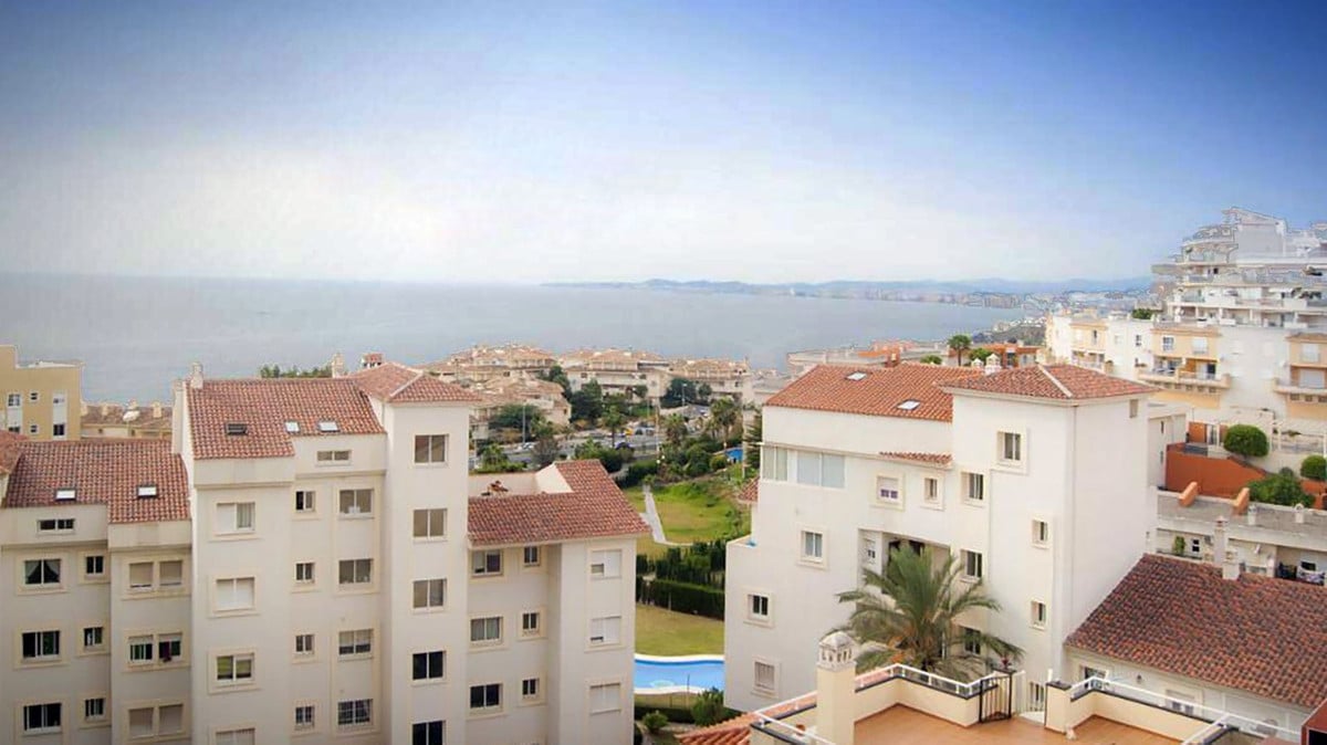 Photo 5 Middle Floor Apartment Benalmadena, Costa del Sol, Málaga – R4408759