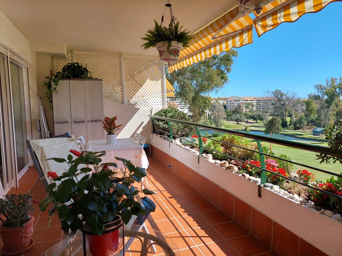 Photo 13 Middle Floor Apartment Guadalmina Alta, Costa del Sol, Málaga – R4812712