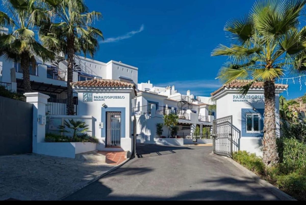 Photo 3 Middle Floor Apartment El Paraiso, Costa del Sol, Málaga – R4800937