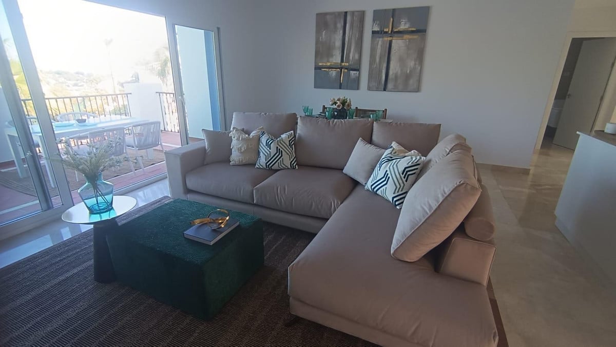 Photo 5 Middle Floor Apartment El Paraiso, Costa del Sol, Málaga – R4800937