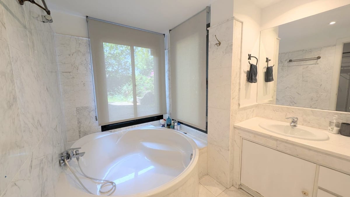 Photo 14 Ground Floor Apartment El Paraiso, Costa del Sol, Málaga – R4839745