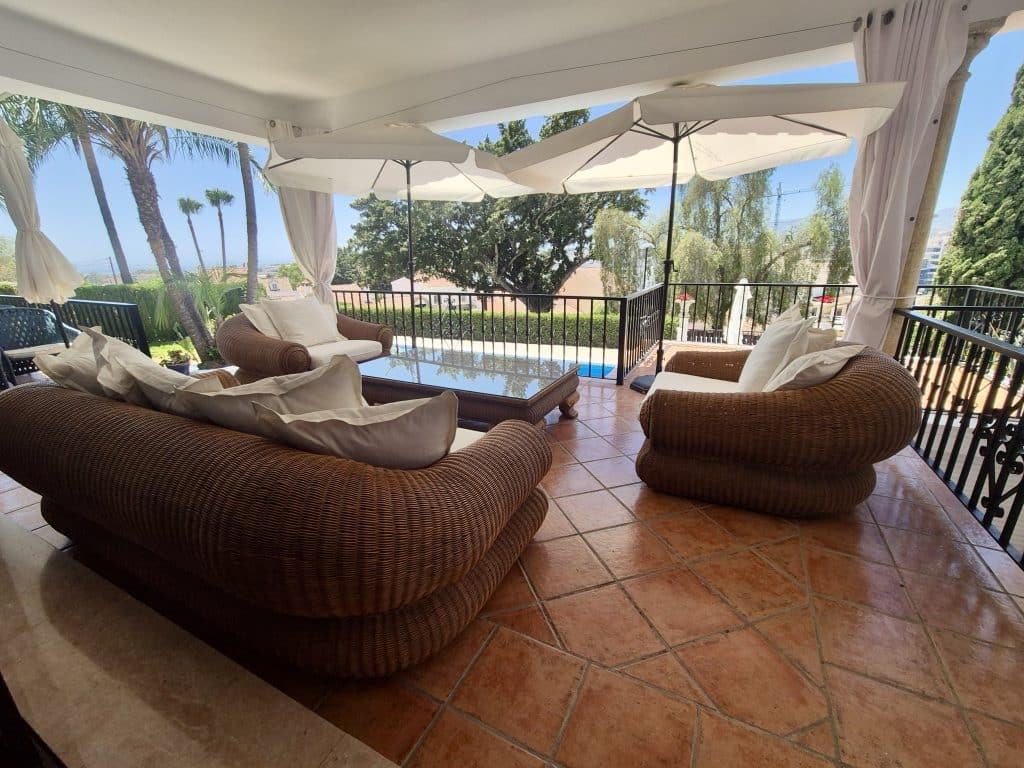 Photo 4 Timeless Elegance in La Campana, Marbella with amazing sea views – Villa del Carmen