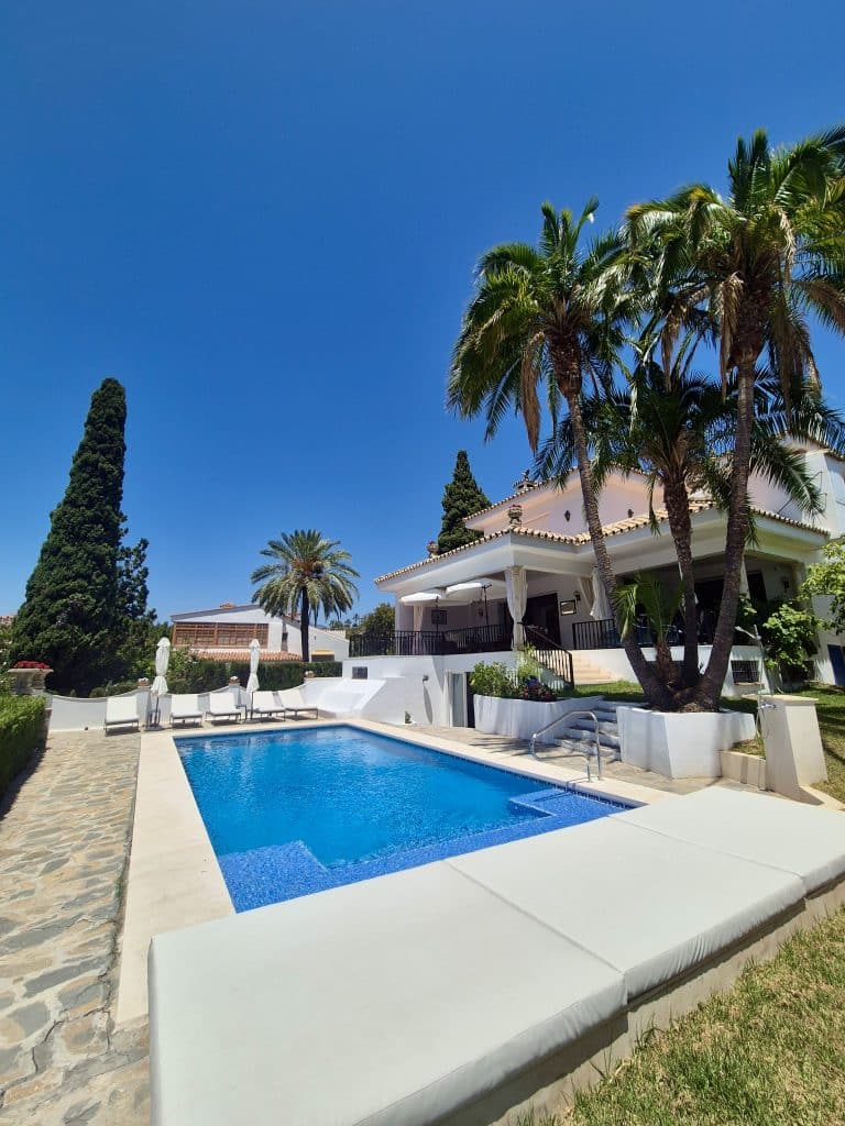 Photo 15 Timeless Elegance in La Campana, Marbella with amazing sea views – Villa del Carmen