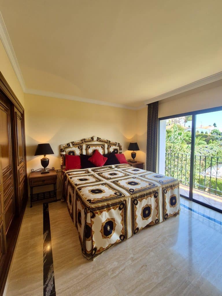 Photo 22 Timeless Elegance in La Campana, Marbella with amazing sea views – Villa del Carmen