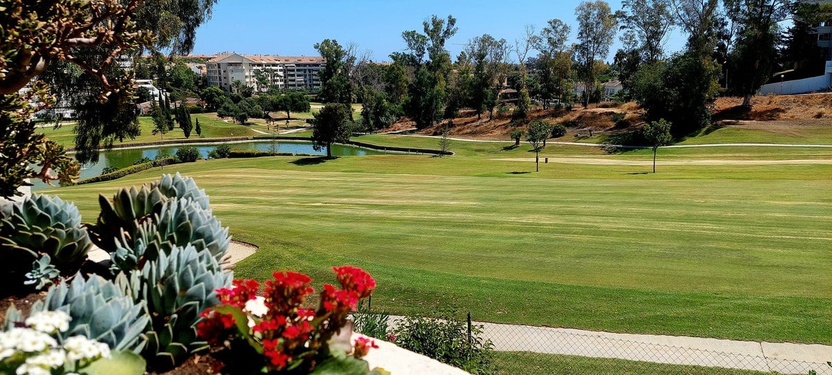 Photo 1 Middle Floor Apartment Guadalmina Alta, Costa del Sol, Málaga – R4812712