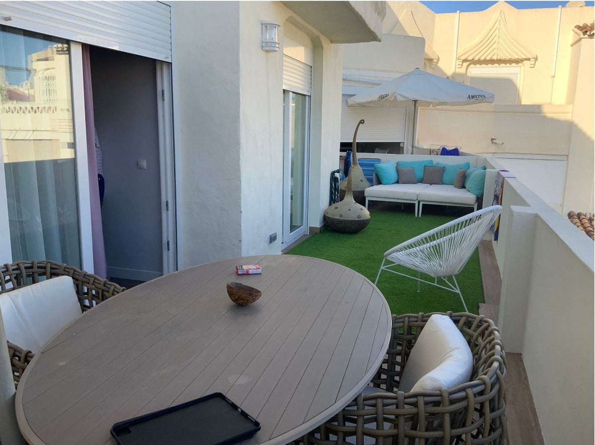 Photo 1 Middle Floor Apartment Benalmadena, Costa del Sol, Málaga – R4506673