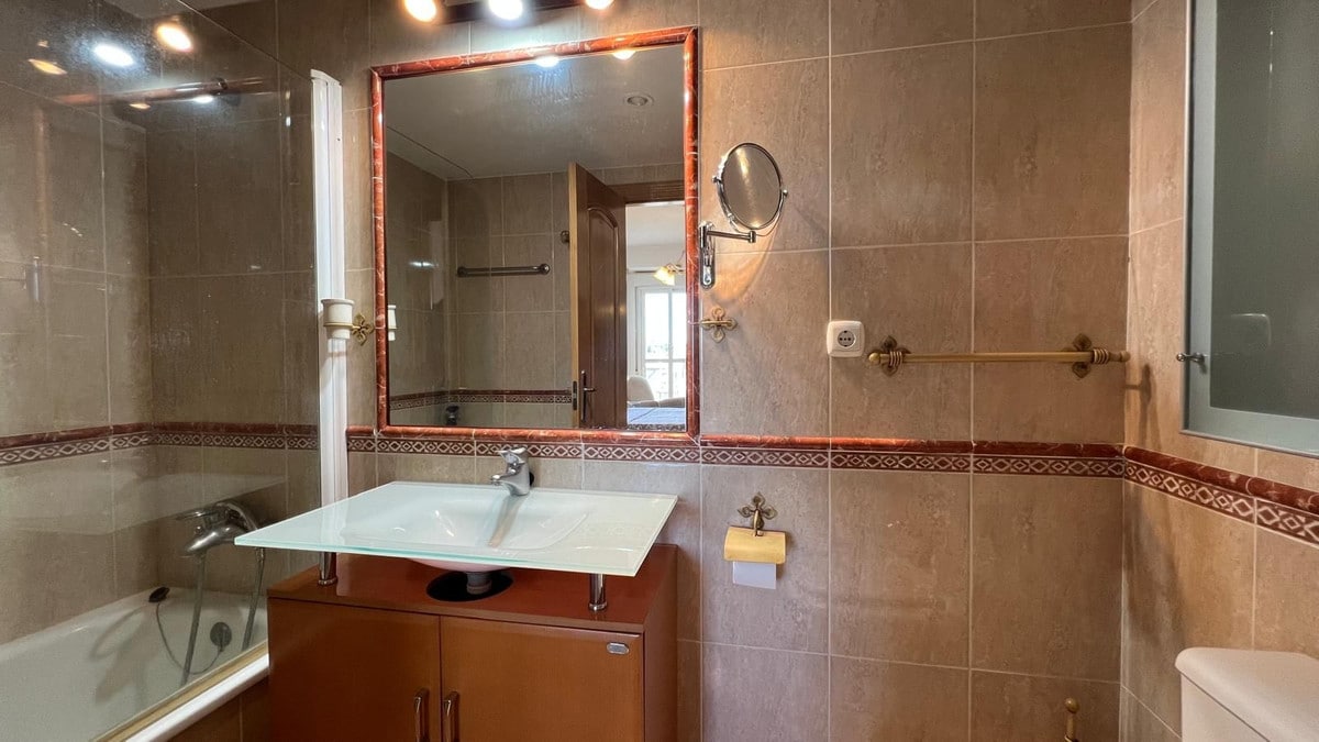 Photo 31 Middle Floor Apartment Benalmadena, Costa del Sol, Málaga – R4914910