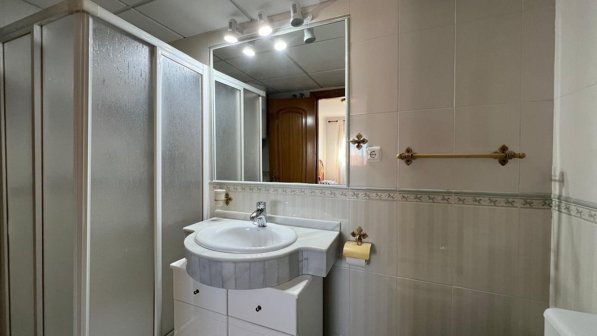 Photo 40 Middle Floor Apartment Benalmadena, Costa del Sol, Málaga – R4914910