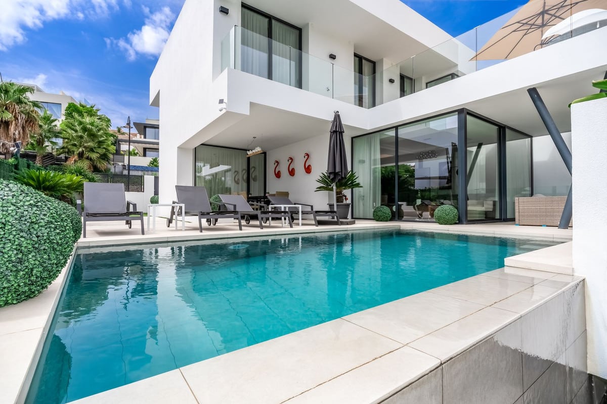 Photo 1 Detached Villa Atalaya, Costa del Sol, Málaga – R4818496
