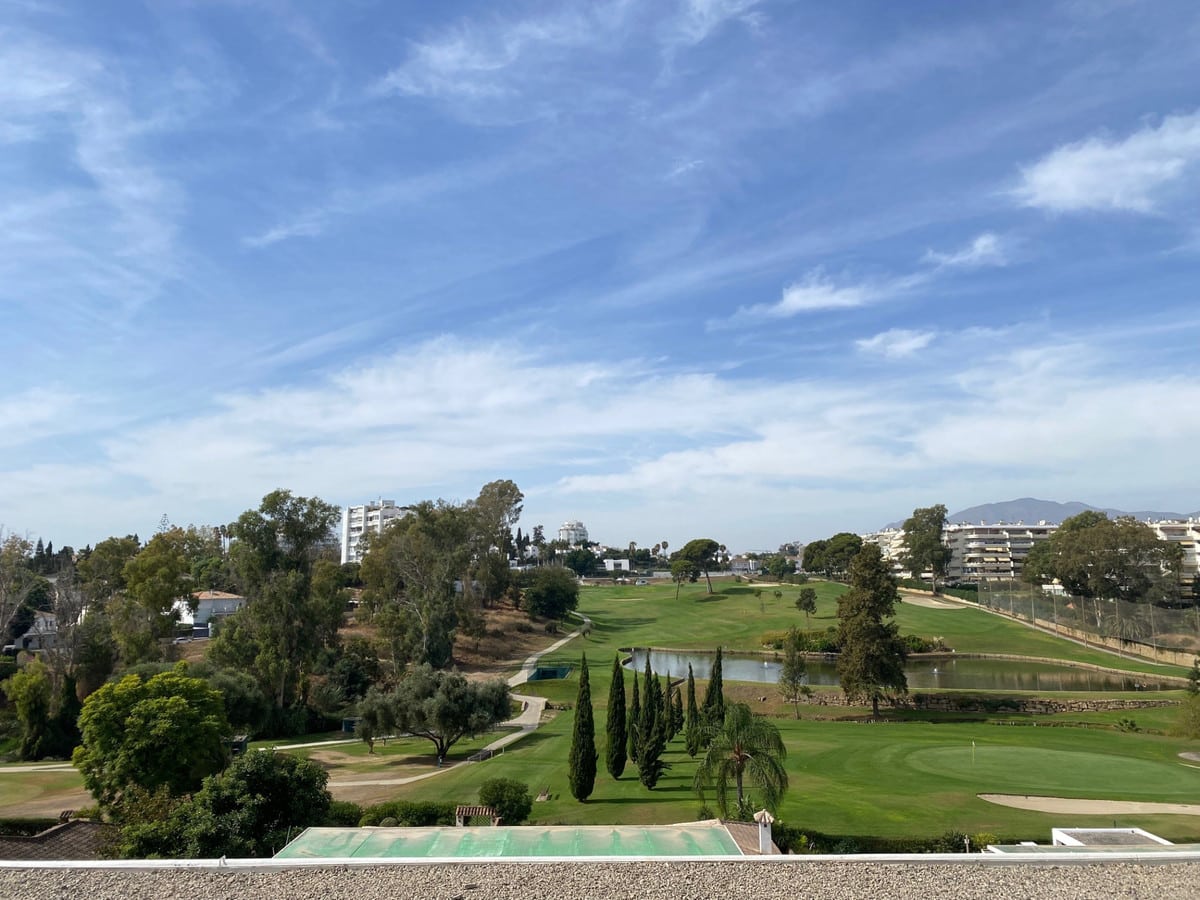Photo 1 Middle Floor Apartment Guadalmina Alta, Costa del Sol, Málaga – R4847890