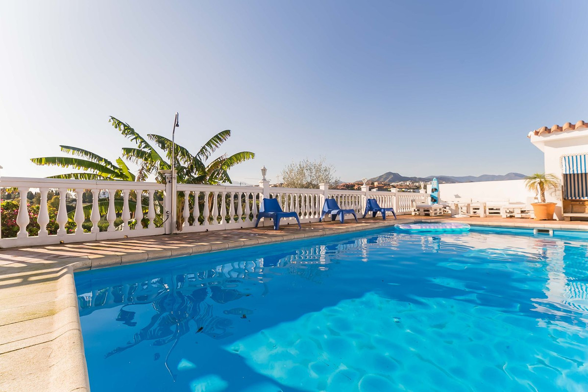Photo 1 Detached Villa Guadalmina Alta, Costa del Sol, Málaga – R4964929