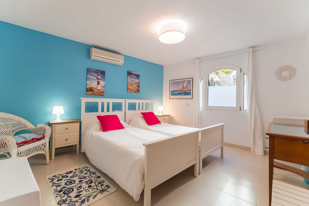 Photo 15 Detached Villa Guadalmina Alta, Costa del Sol, Málaga – R4964929