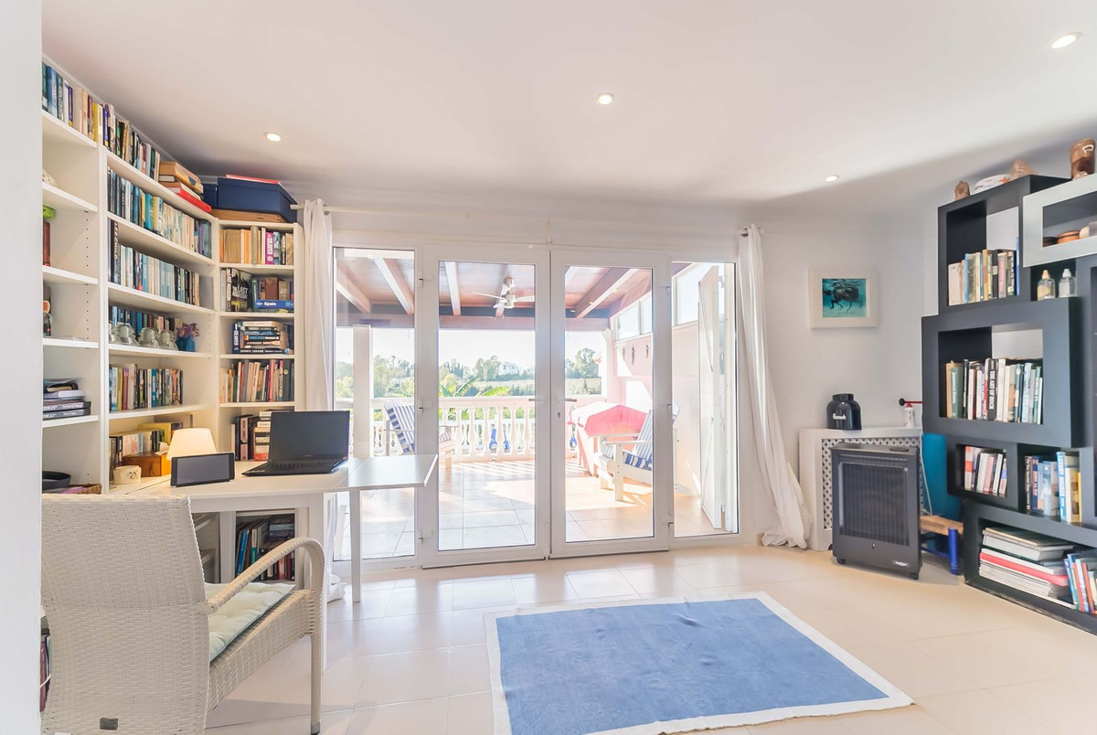Photo 4 Detached Villa Guadalmina Alta, Costa del Sol, Málaga – R4964929