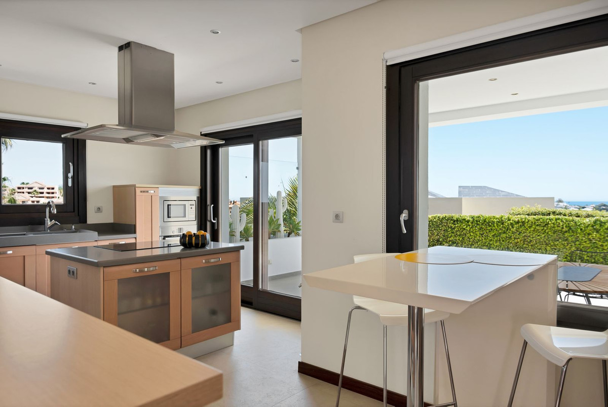 Photo 9 Detached Villa Atalaya, Costa del Sol, Málaga – R4734373