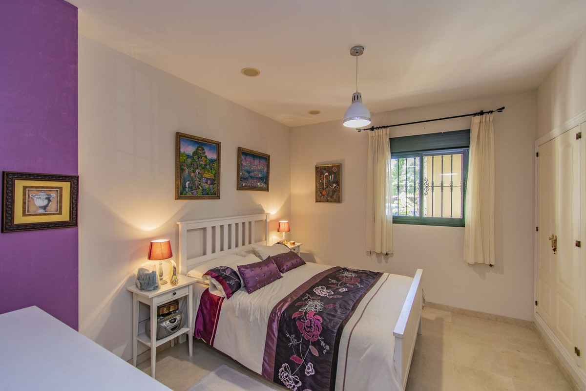 Photo 10 Middle Floor Apartment Guadalmina Alta, Costa del Sol, Málaga – R4766056