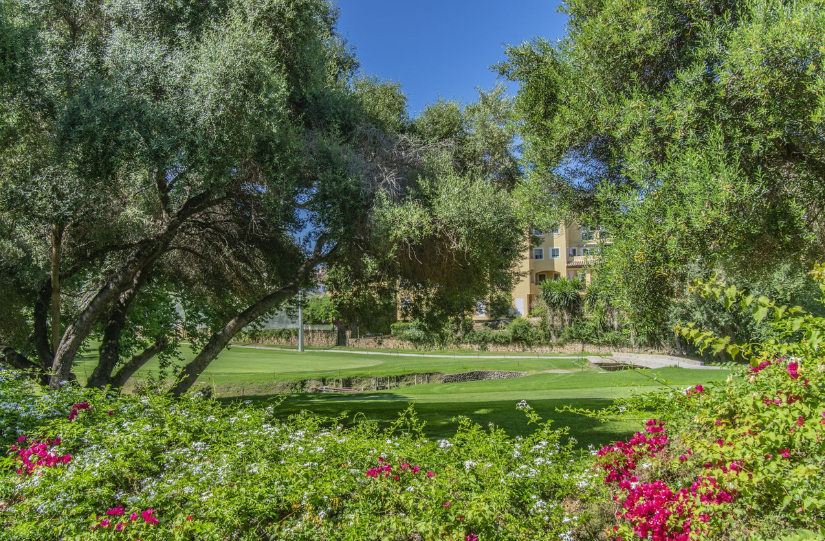 Photo 11 Middle Floor Apartment Guadalmina Alta, Costa del Sol, Málaga – R4766056