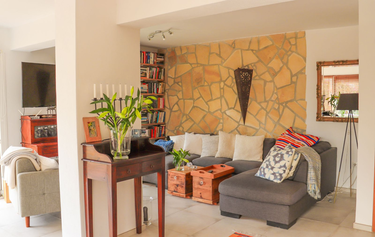 Photo 13 Detached Villa Nueva Andalucía, Costa del Sol, Málaga – R4645723