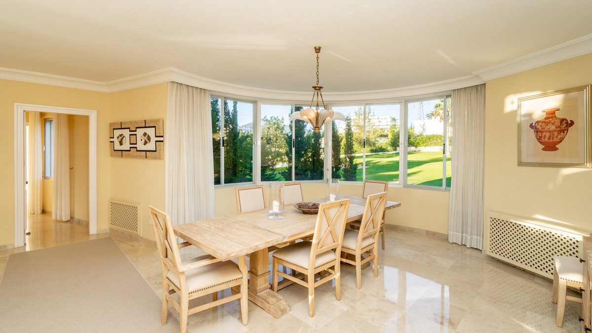 Photo 10 Middle Floor Apartment Guadalmina Alta, Costa del Sol, Málaga – R4897615