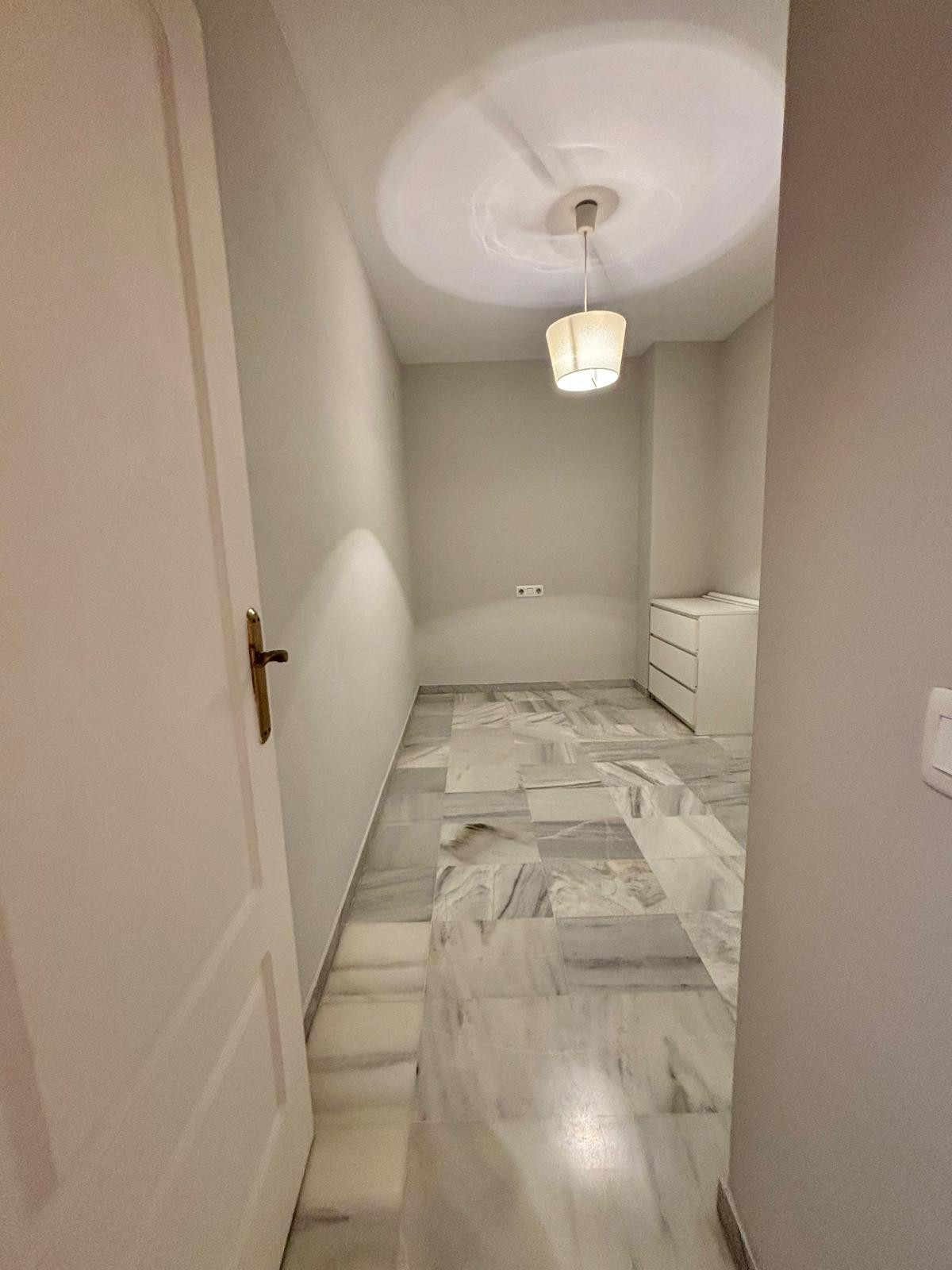 Photo 15 Middle Floor Apartment Nueva Andalucía, Costa del Sol, Málaga – R4798807