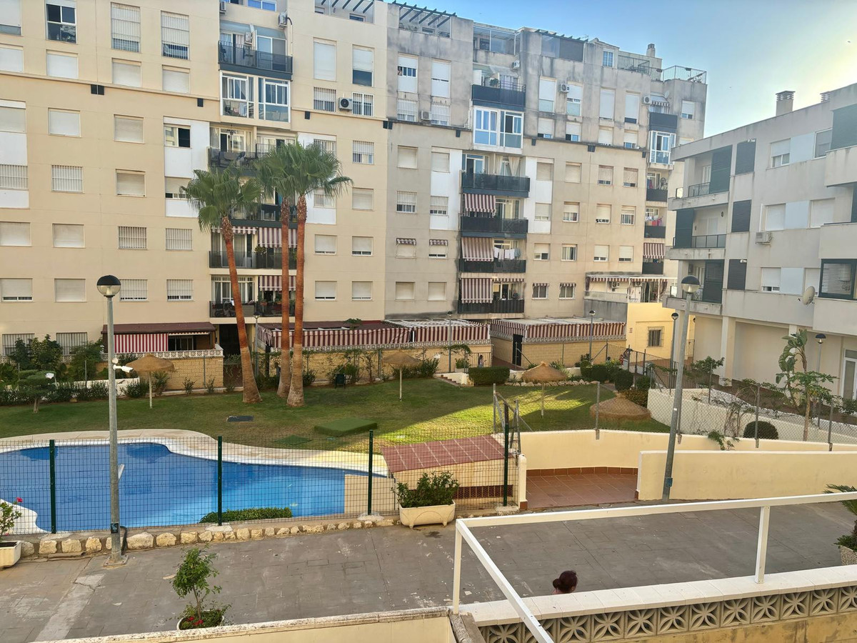 Photo 3 Middle Floor Apartment Nueva Andalucía, Costa del Sol, Málaga – R4798807