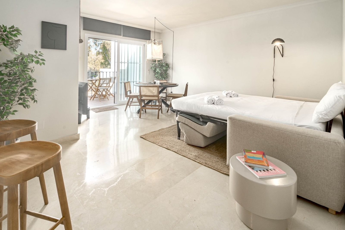 Photo 15 Top Floor Apartment Nueva Andalucía, Costa del Sol, Málaga – R4778362