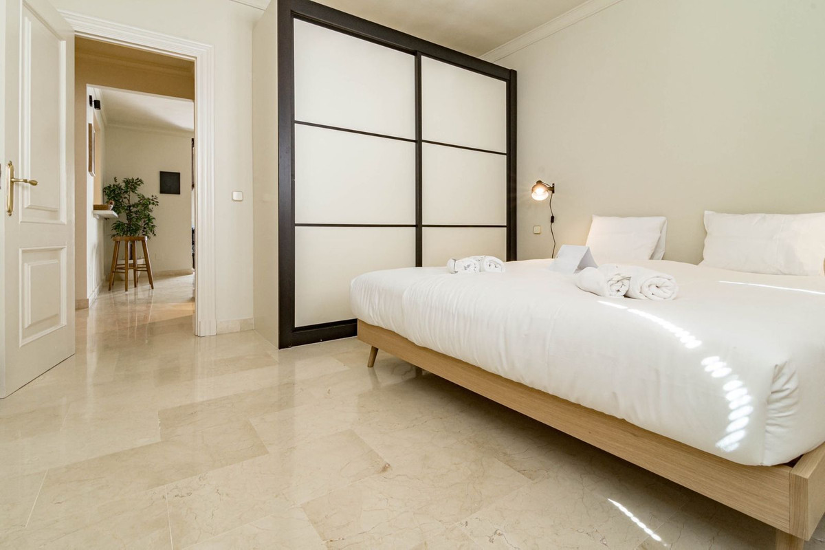 Photo 34 Top Floor Apartment Nueva Andalucía, Costa del Sol, Málaga – R4778362
