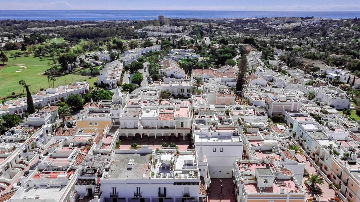 Photo 37 Top Floor Apartment Nueva Andalucía, Costa del Sol, Málaga – R4778362