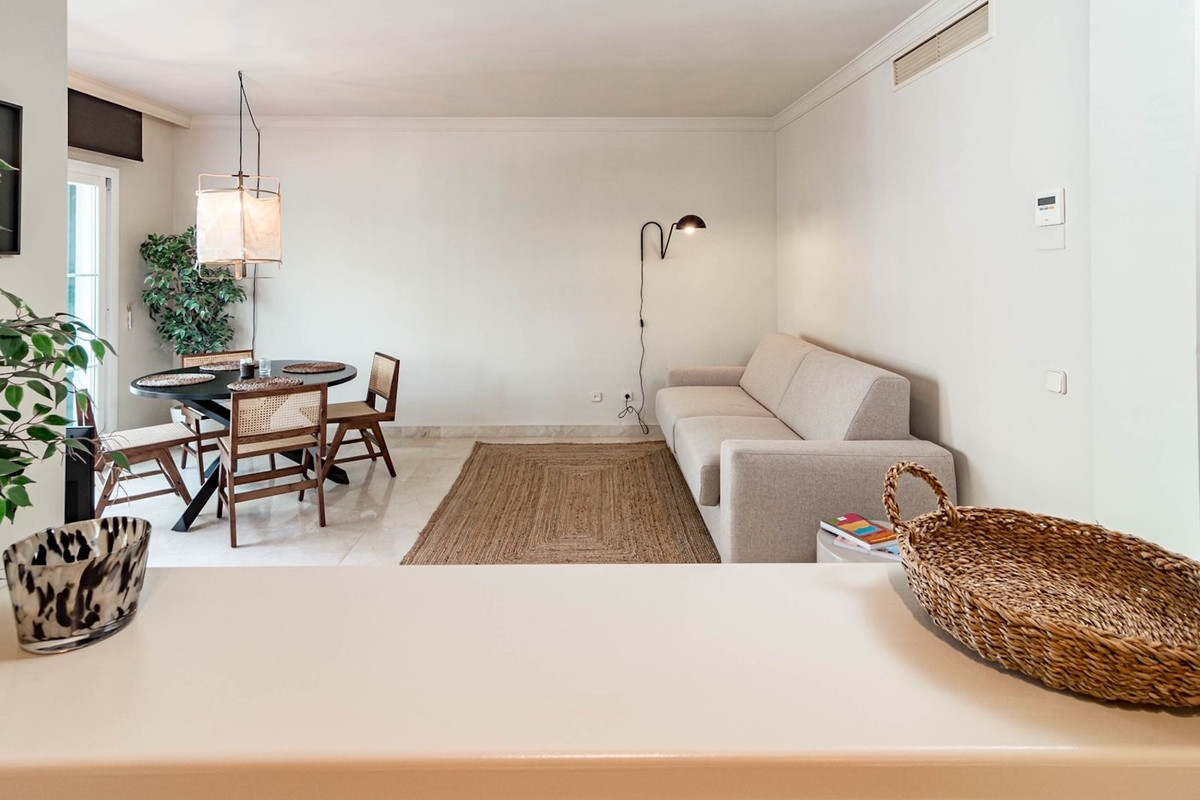 Photo 10 Top Floor Apartment Nueva Andalucía, Costa del Sol, Málaga – R4778362