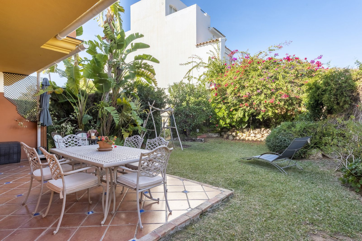 Photo 11 Semi-Detached House Atalaya, Costa del Sol, Málaga – R4850620