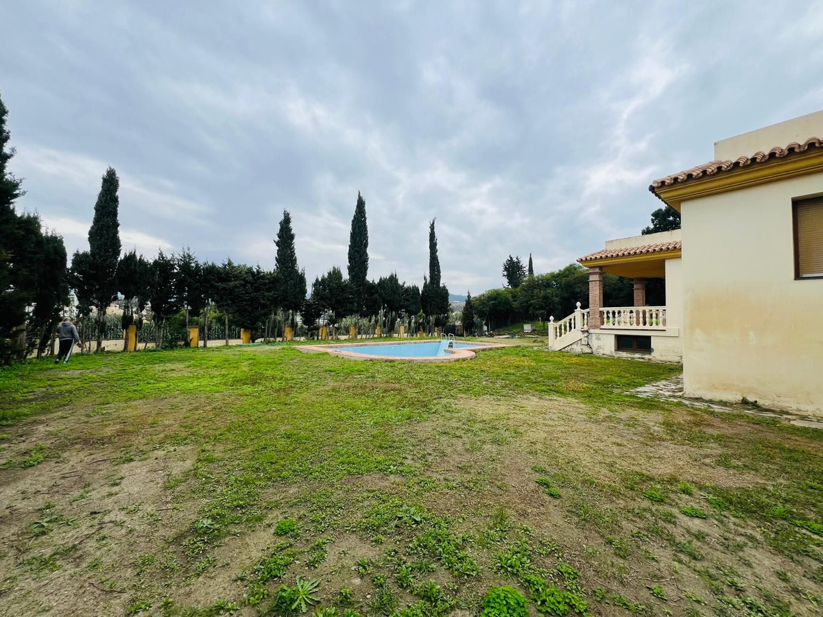 Photo 4 Detached Villa Atalaya, Costa del Sol, Málaga – R4930417