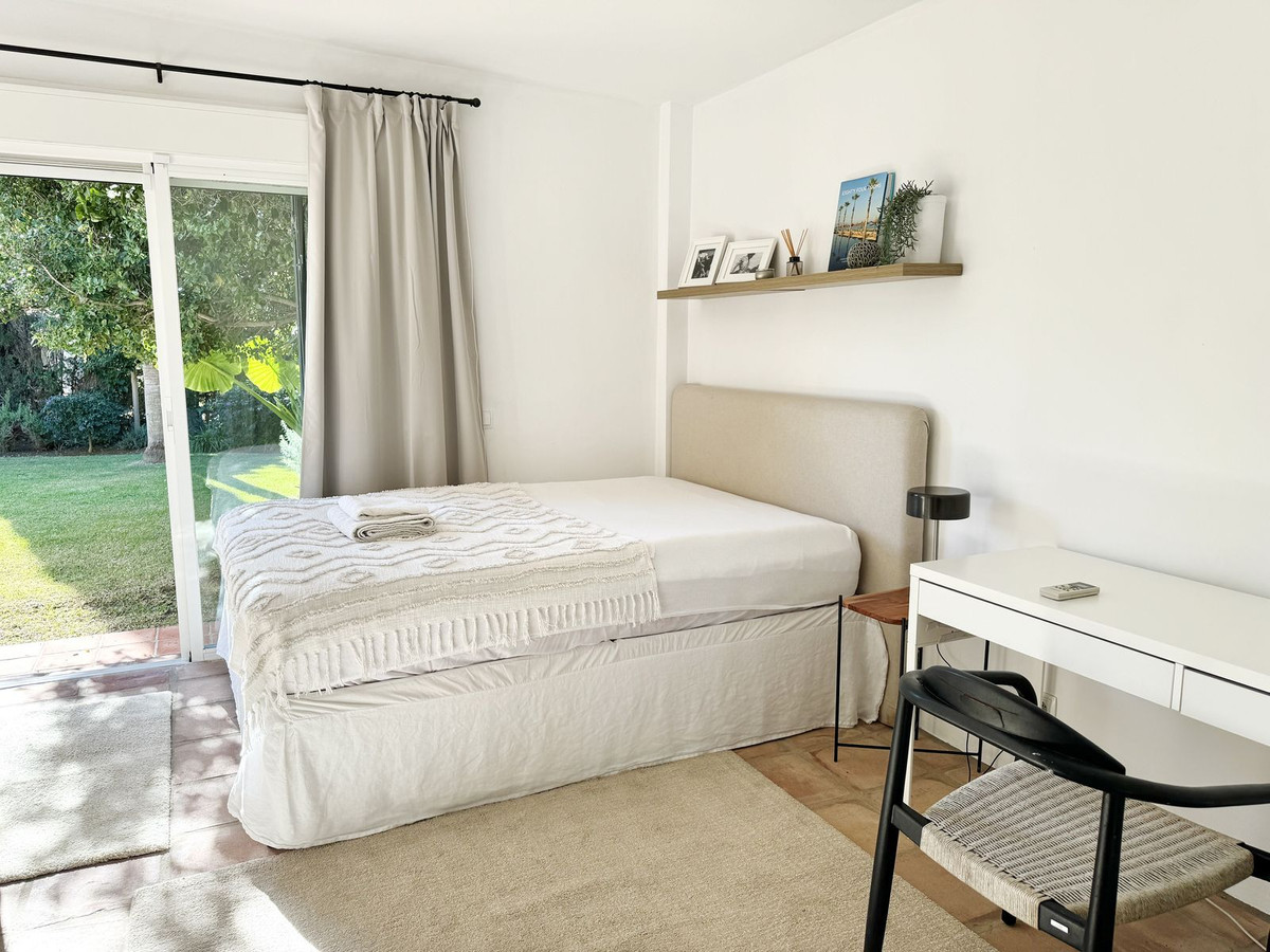 Photo 28 Detached Villa El Paraiso, Costa del Sol, Málaga – R4615102