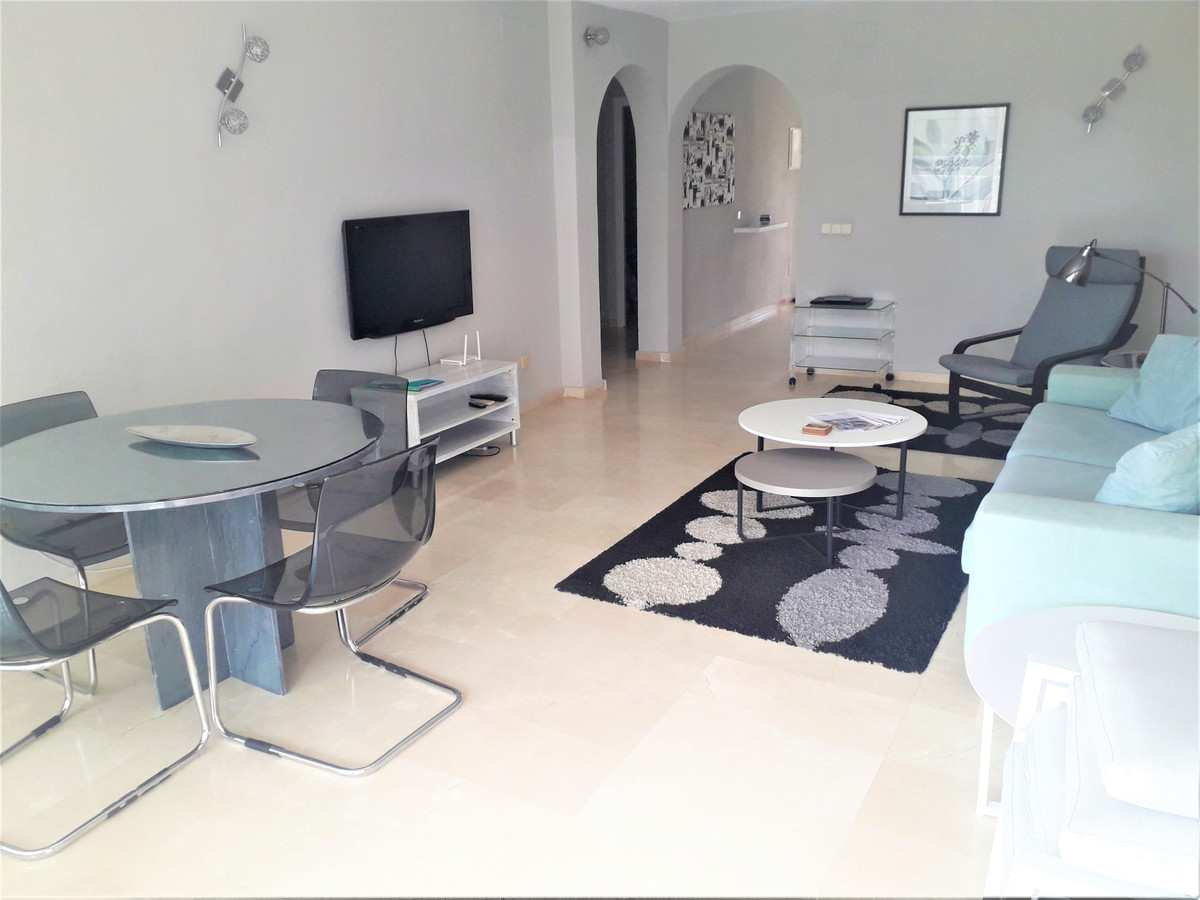 Photo 5 Middle Floor Apartment Atalaya, Costa del Sol, Málaga – R3738706
