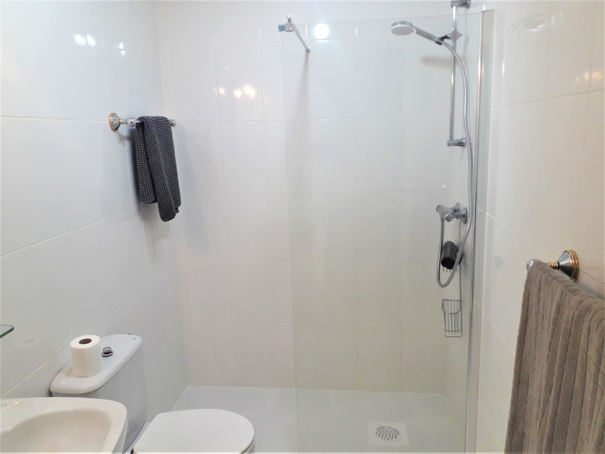 Photo 8 Middle Floor Apartment Atalaya, Costa del Sol, Málaga – R3738706