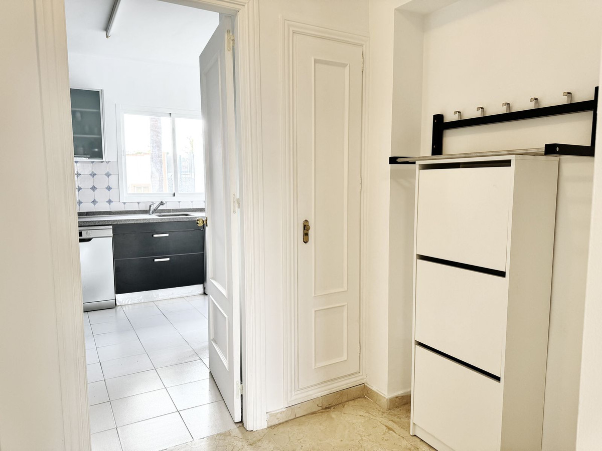 Photo 11 Middle Floor Apartment Guadalmina Alta, Costa del Sol, Málaga – R4608409