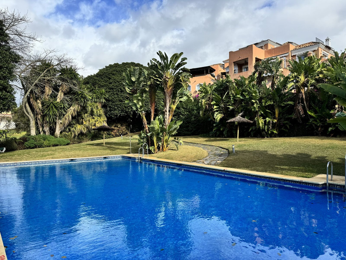 Photo 13 Middle Floor Apartment Guadalmina Alta, Costa del Sol, Málaga – R4608409