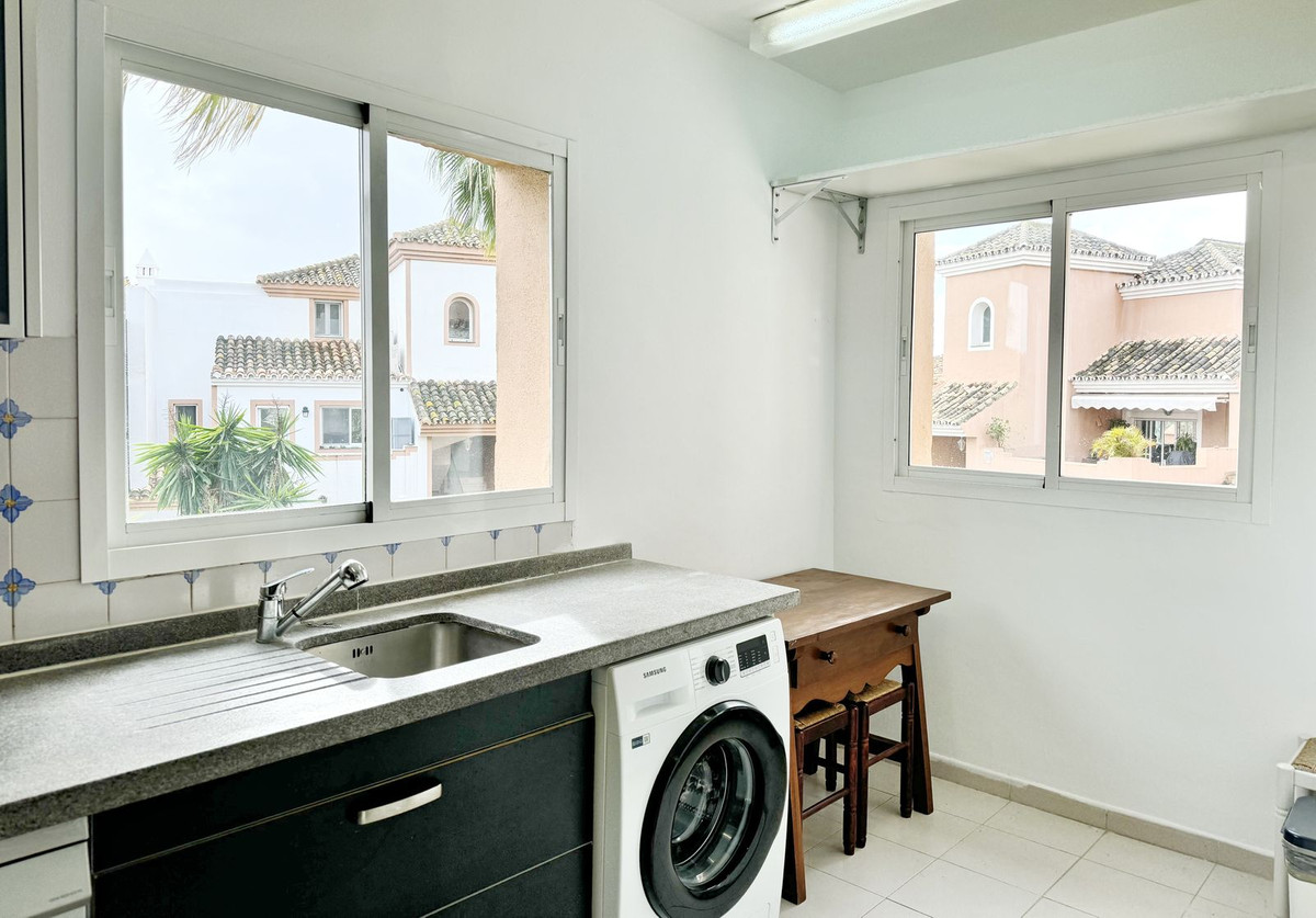 Photo 16 Middle Floor Apartment Guadalmina Alta, Costa del Sol, Málaga – R4608409