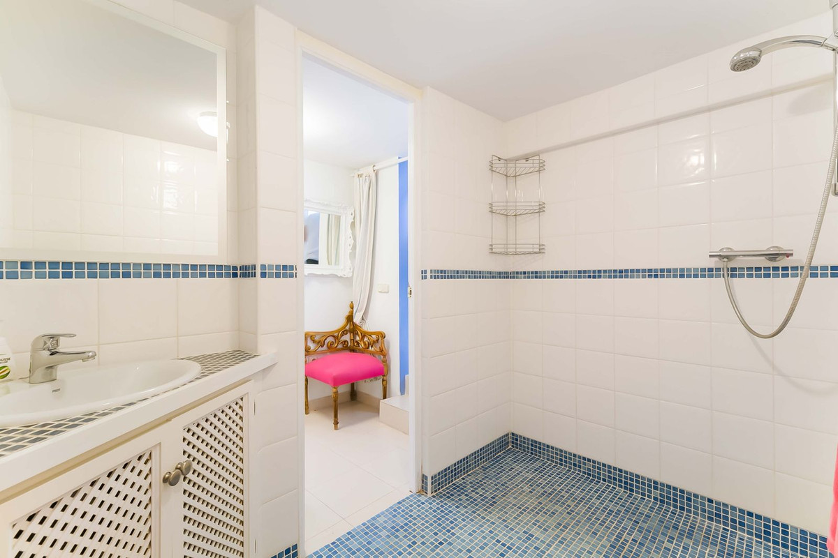 Photo 25 Detached Villa Guadalmina Alta, Costa del Sol, Málaga – R4875772