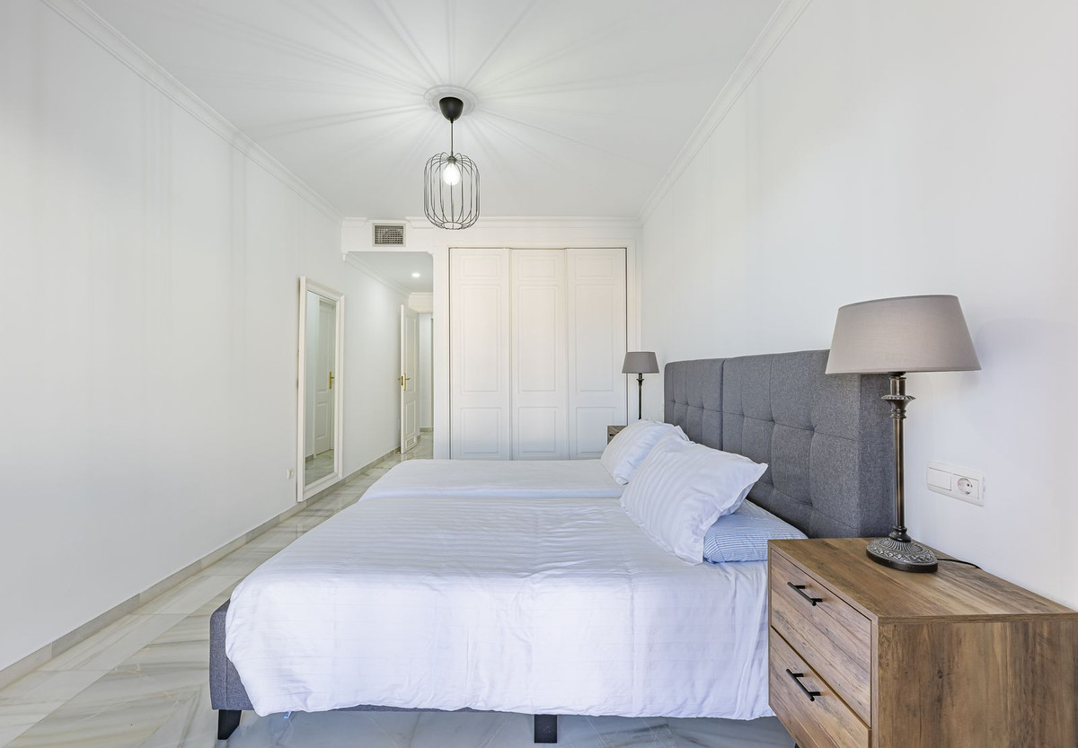 Photo 14 Ground Floor Apartment Nueva Andalucía, Costa del Sol, Málaga – R4927462