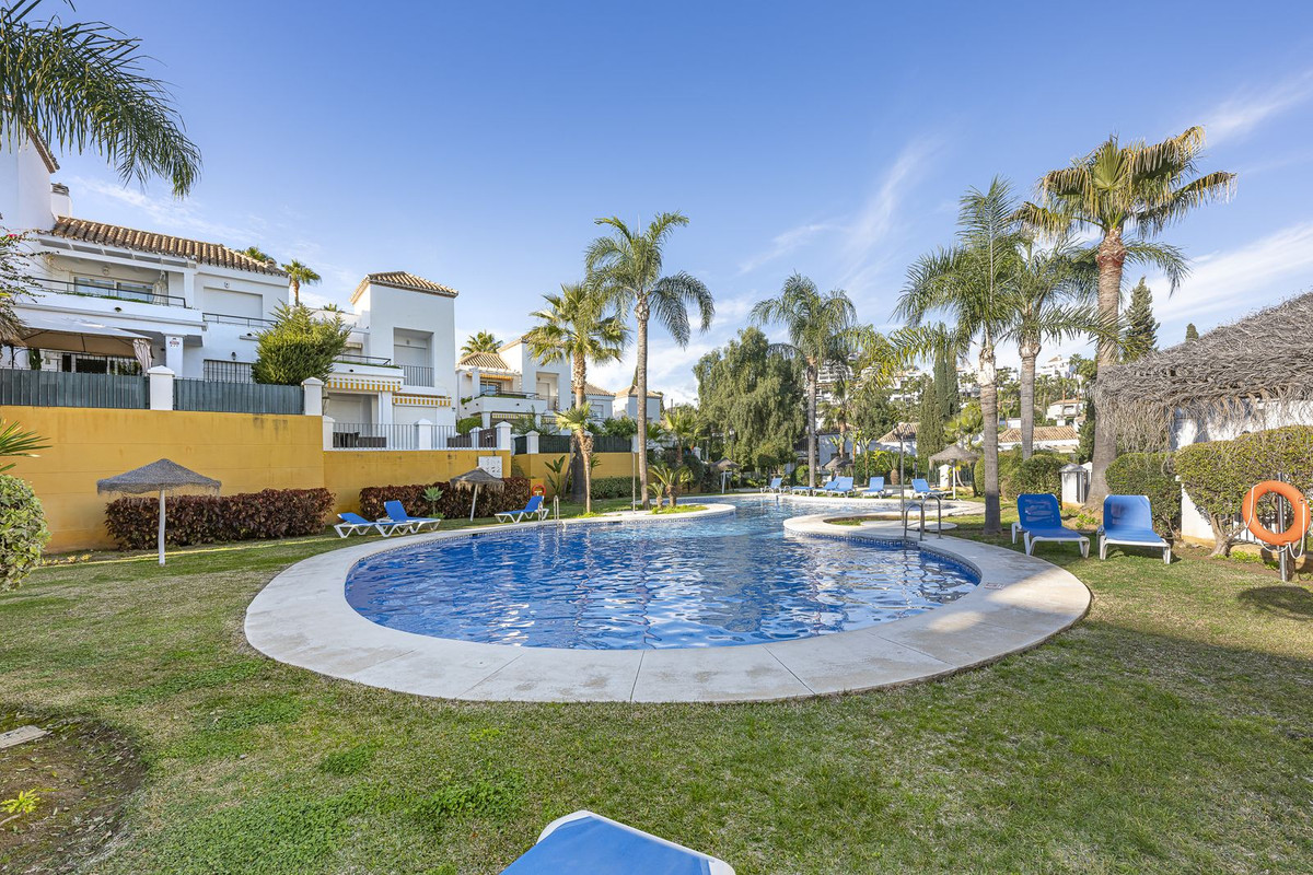 Photo 20 Ground Floor Apartment Nueva Andalucía, Costa del Sol, Málaga – R4927462