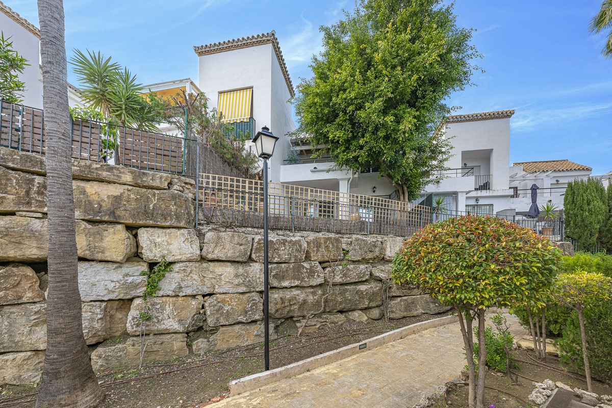Photo 25 Ground Floor Apartment Nueva Andalucía, Costa del Sol, Málaga – R4927462