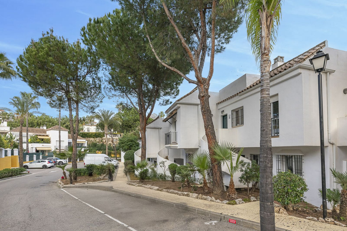 Photo 26 Ground Floor Apartment Nueva Andalucía, Costa del Sol, Málaga – R4927462