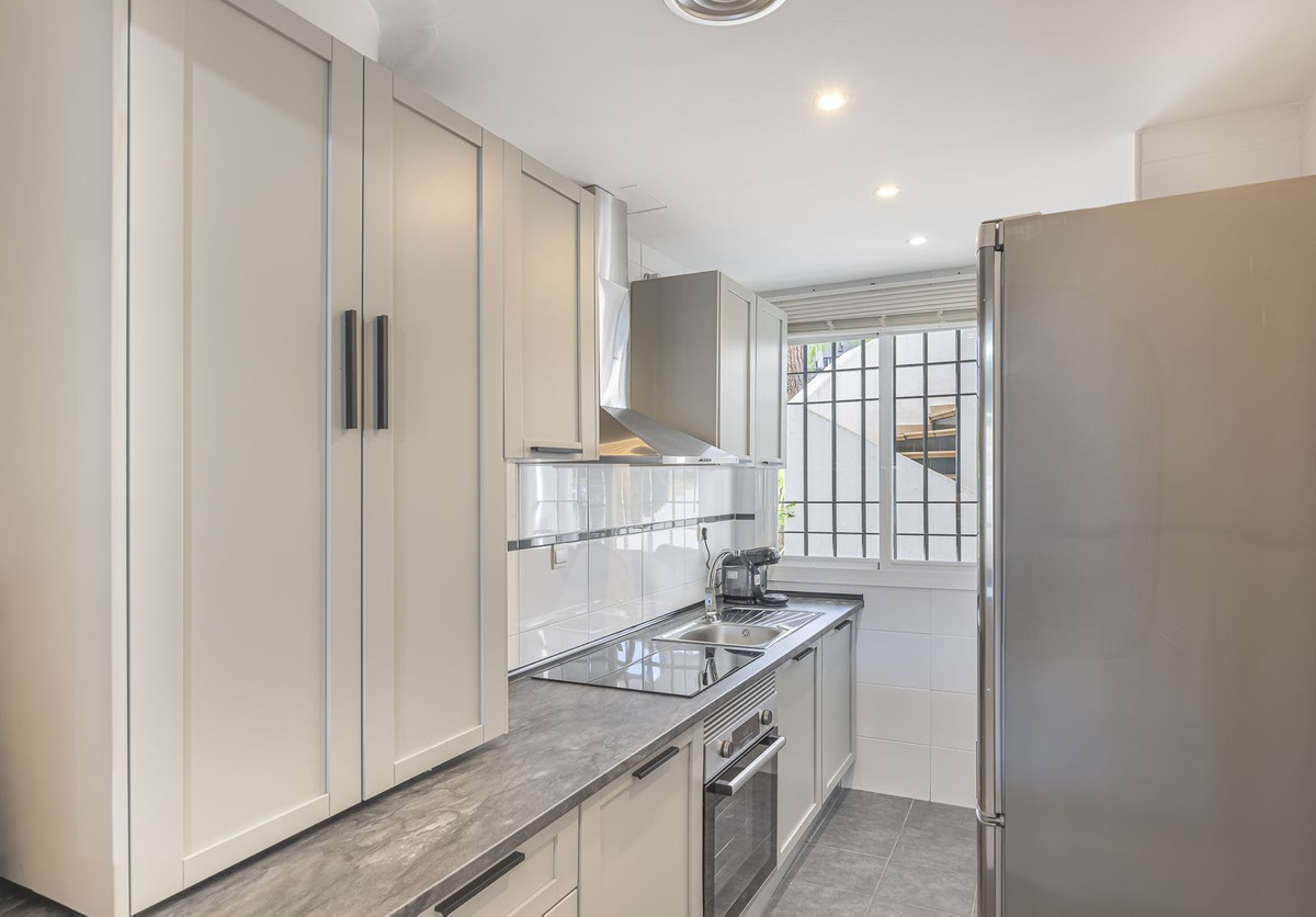 Photo 9 Ground Floor Apartment Nueva Andalucía, Costa del Sol, Málaga – R4927462