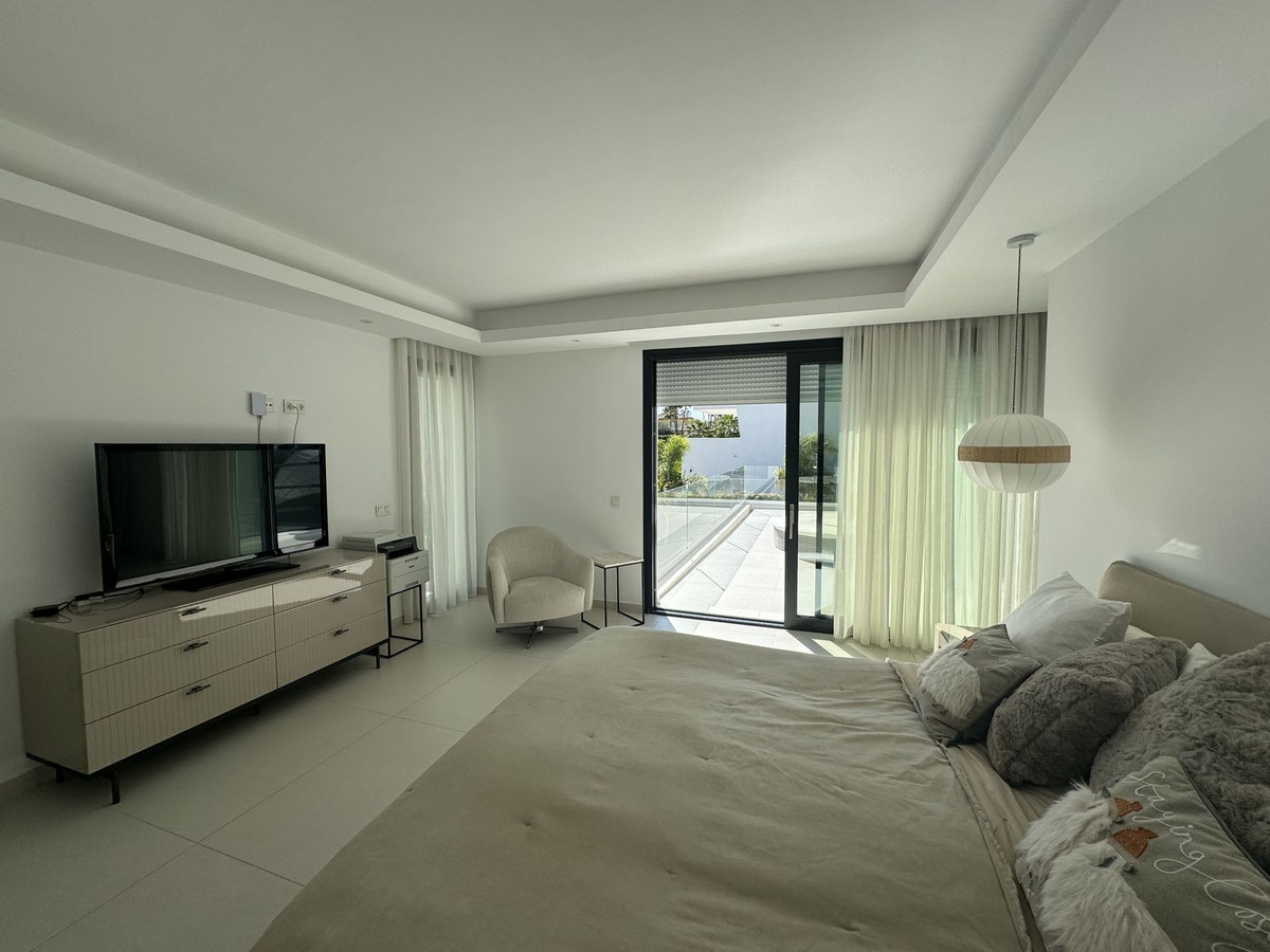 Photo 9 Detached Villa Atalaya, Costa del Sol, Málaga – R4981324