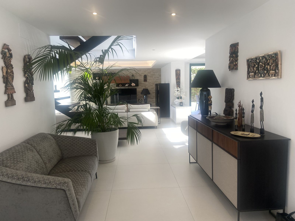 Photo 12 Detached Villa Atalaya, Costa del Sol, Málaga – R4981324