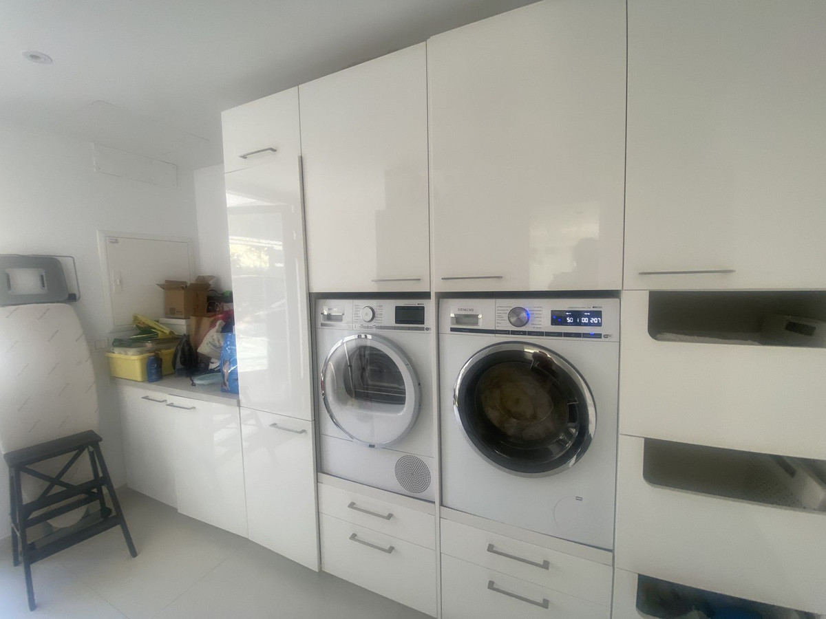 Photo 15 Detached Villa Atalaya, Costa del Sol, Málaga – R4981324