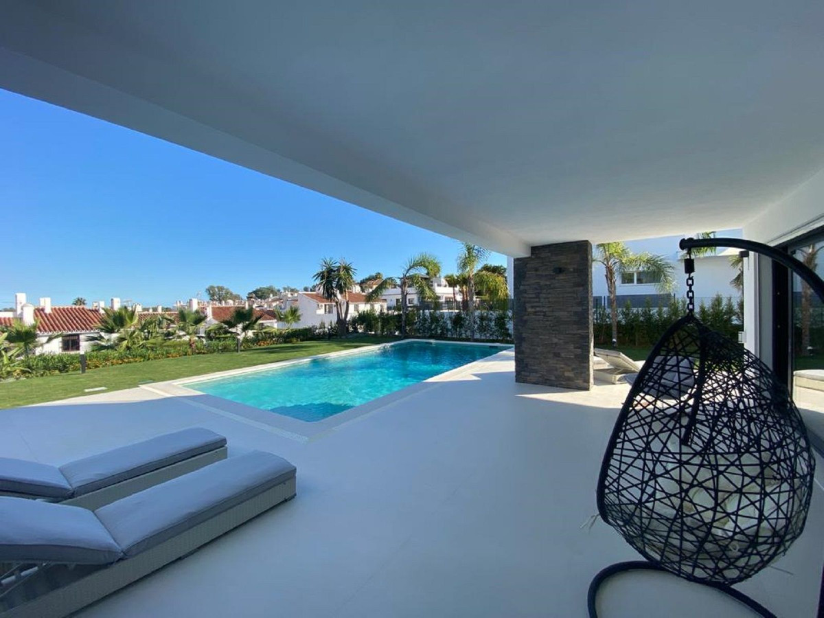 Photo 29 Detached Villa Atalaya, Costa del Sol, Málaga – R4981324