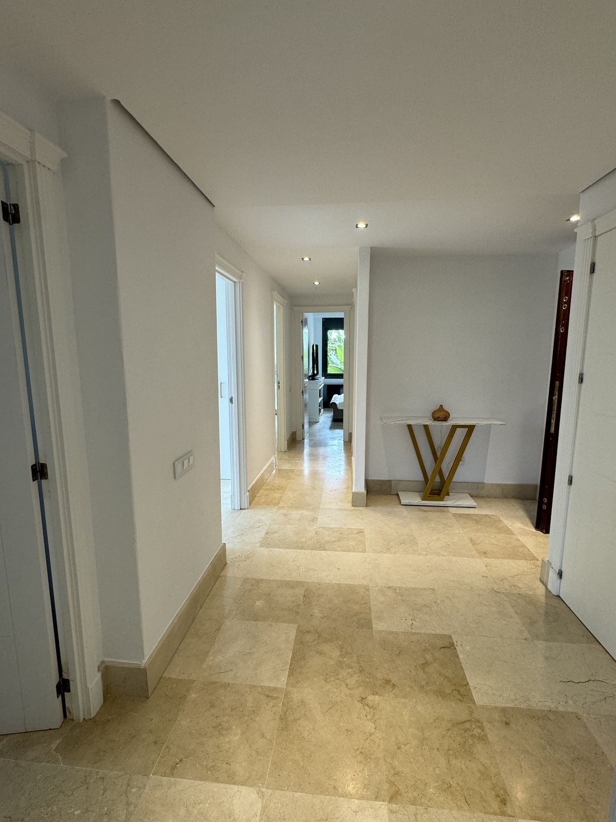 Photo 24 Middle Floor Apartment Nueva Andalucía, Costa del Sol, Málaga – R4683916