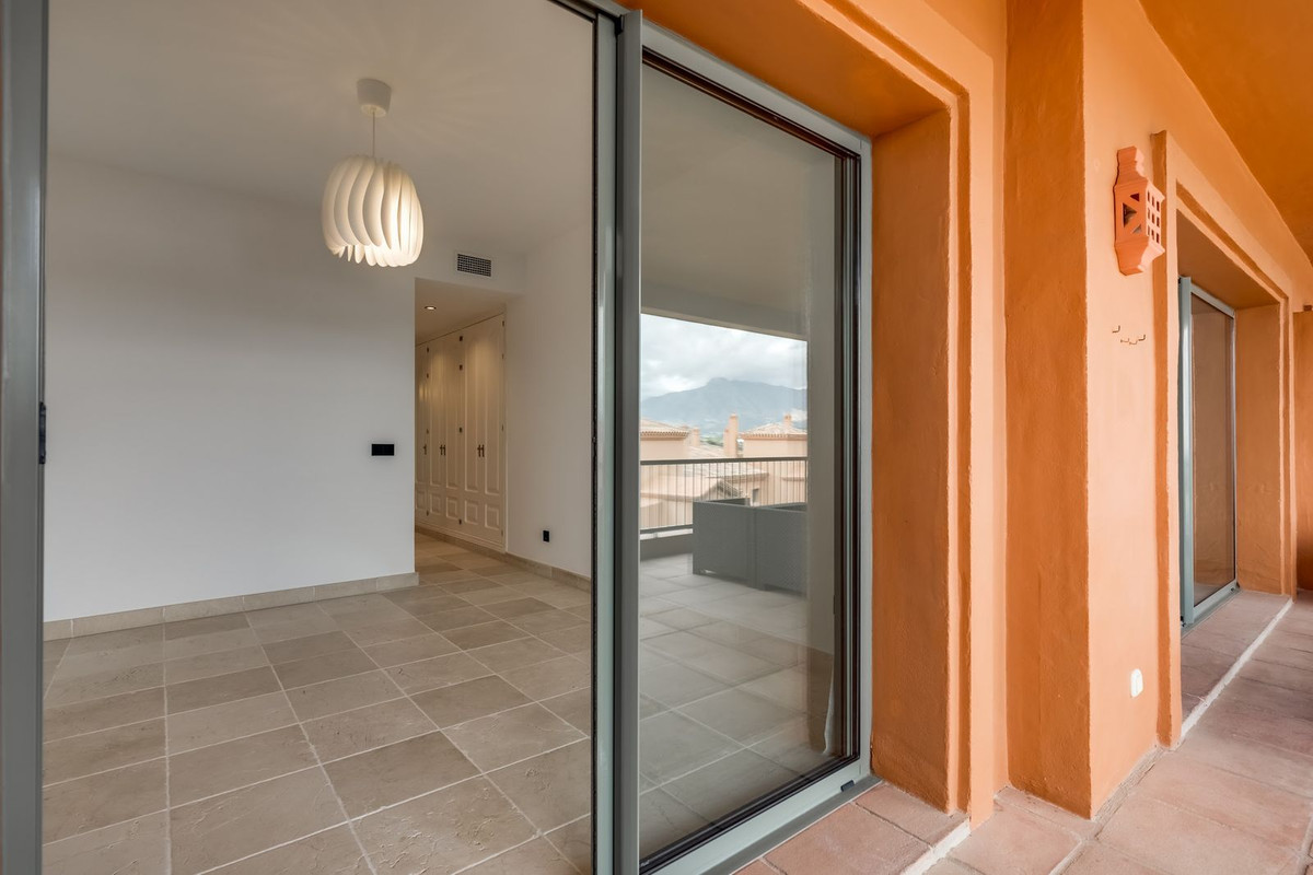 Photo 21 Middle Floor Apartment Atalaya, Costa del Sol, Málaga – R4917337